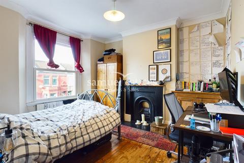 2 bedroom maisonette to rent, Wingford Road, Brixton, SW2