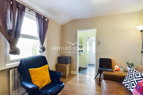 2 bedroom maisonette to rent, Wingford Road, Brixton, SW2