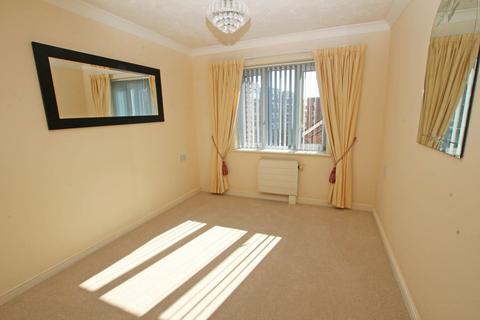 2 bedroom flat for sale, Southfields Road, Eastbourne, BN21 1BT