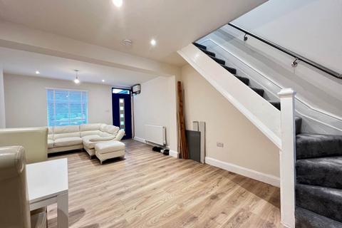 3 bedroom terraced house to rent, Rudolph Road, London, E13
