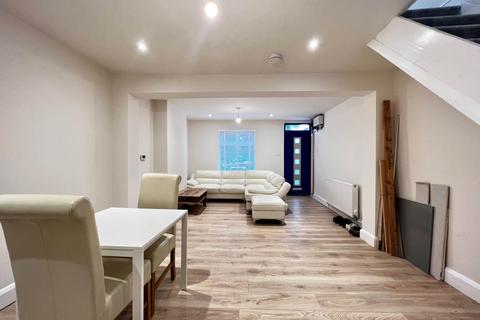 3 bedroom terraced house to rent, Rudolph Road, London, E13
