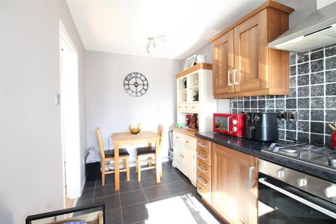 66 Fredericks Close, Norton, Stourbridge, DY8 3YW