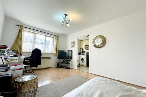 2 Polsten Mews, Enfield, EN3 6YF