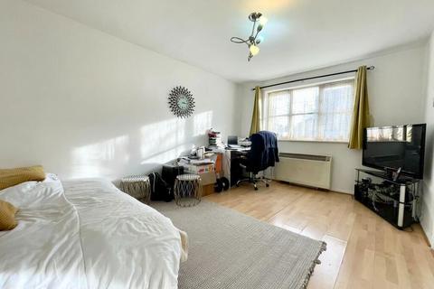 2 Polsten Mews, Enfield, EN3 6YF