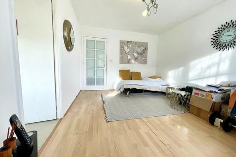 2 Polsten Mews, Enfield, EN3 6YF