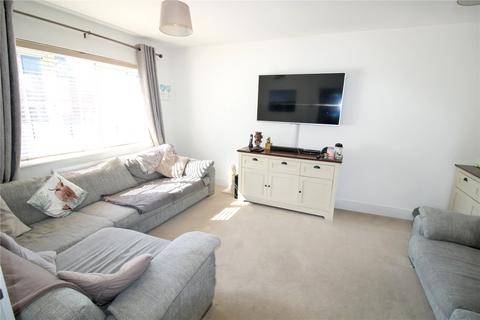 35 Fortuna Road, Blunsdon, Swindon, SN26 7AT