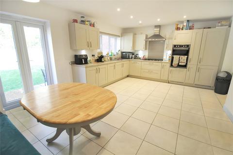 35 Fortuna Road, Blunsdon, Swindon, SN26 7AT
