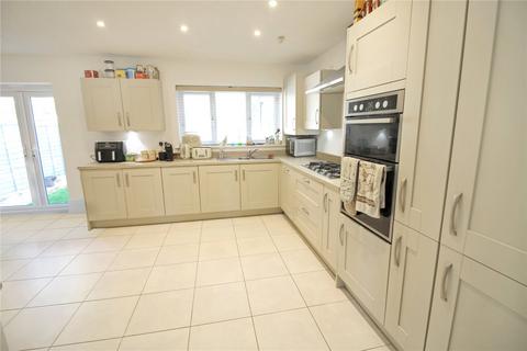 35 Fortuna Road, Blunsdon, Swindon, SN26 7AT