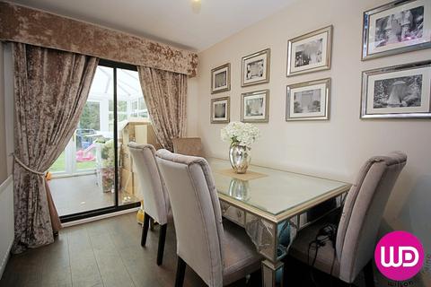 3 bedroom semi-detached house to rent, North Walbottle, Newcastle upon Tyne NE15
