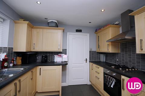 3 bedroom semi-detached house to rent, North Walbottle, Newcastle upon Tyne NE15