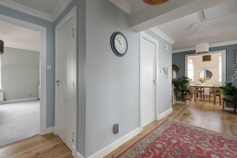 30/5 Easter Steil, Edinburgh, EH10 5XE