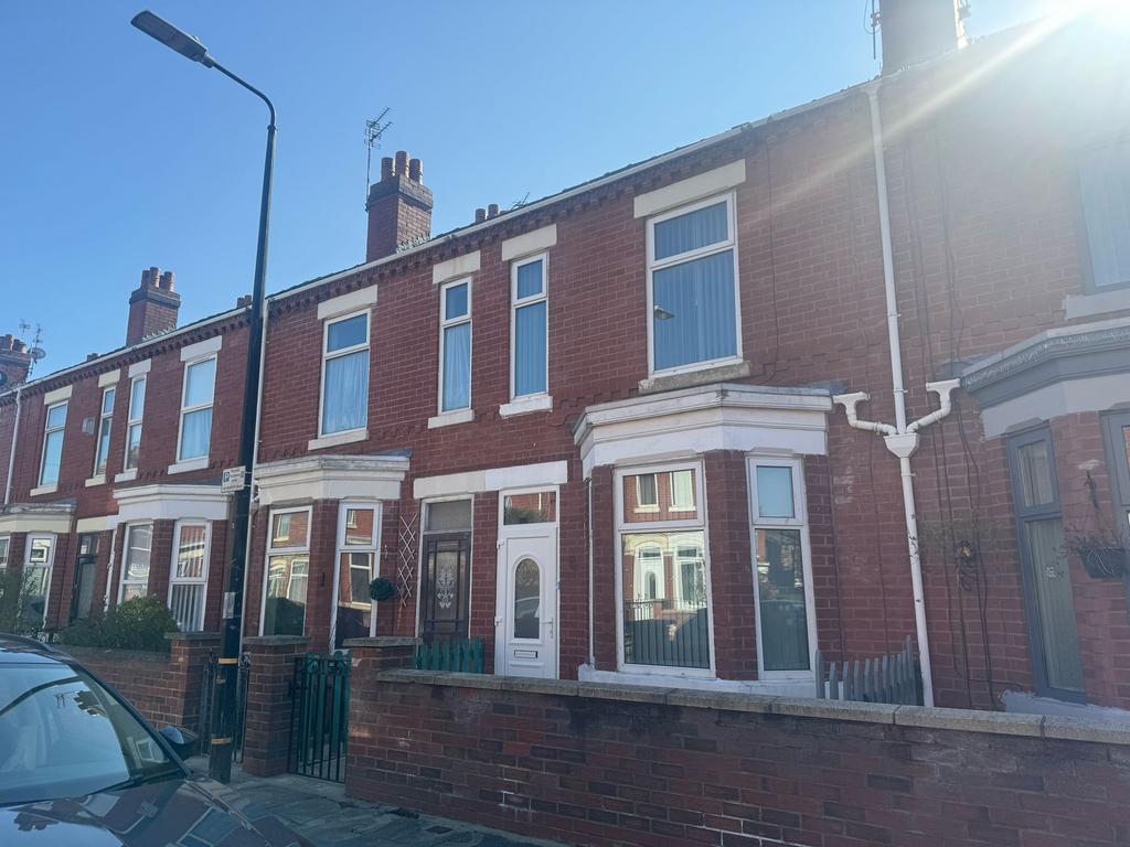 3 Bedroom Terraced for Rent