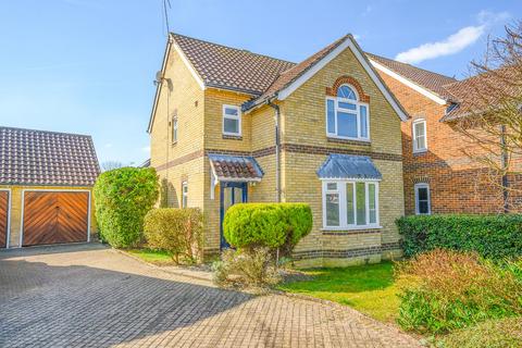 21 Staniland Drive, Weybridge, KT13 0XN