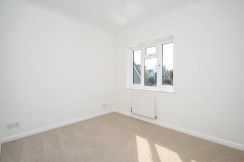 21 Staniland Drive, Weybridge, KT13 0XN