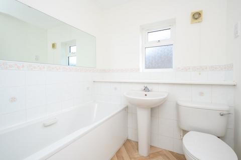 21 Staniland Drive, Weybridge, KT13 0XN