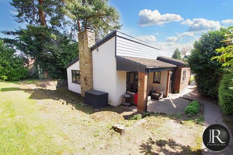 3 bedroom bungalow for sale, St. Johns Close, Slitting Mill WS15