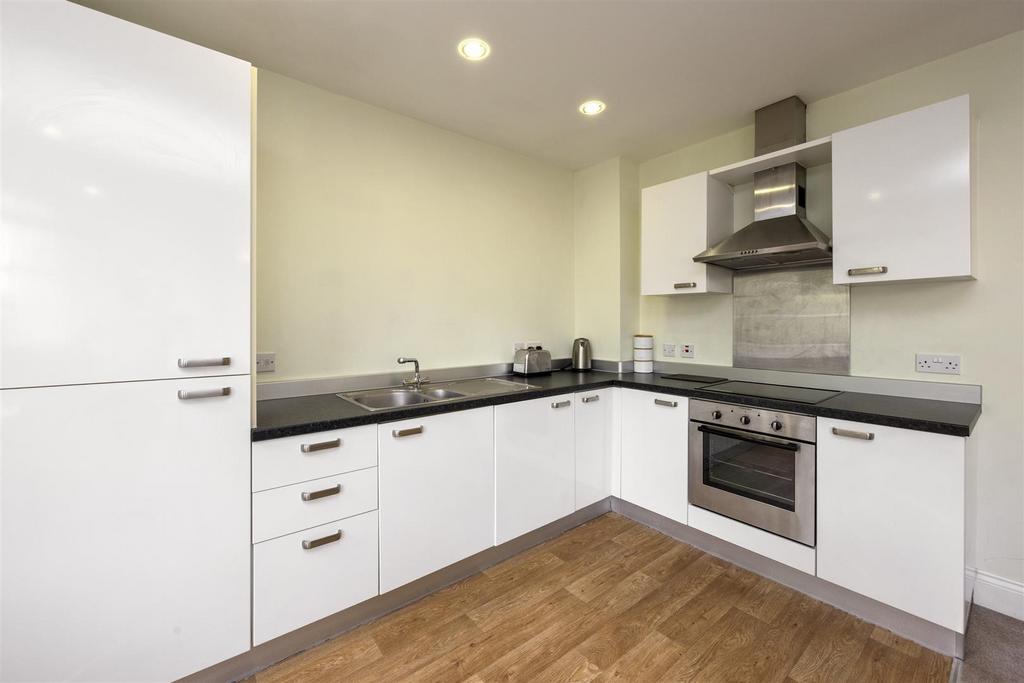 Alexander Terrace, 3 Apartment 4-003.JPG