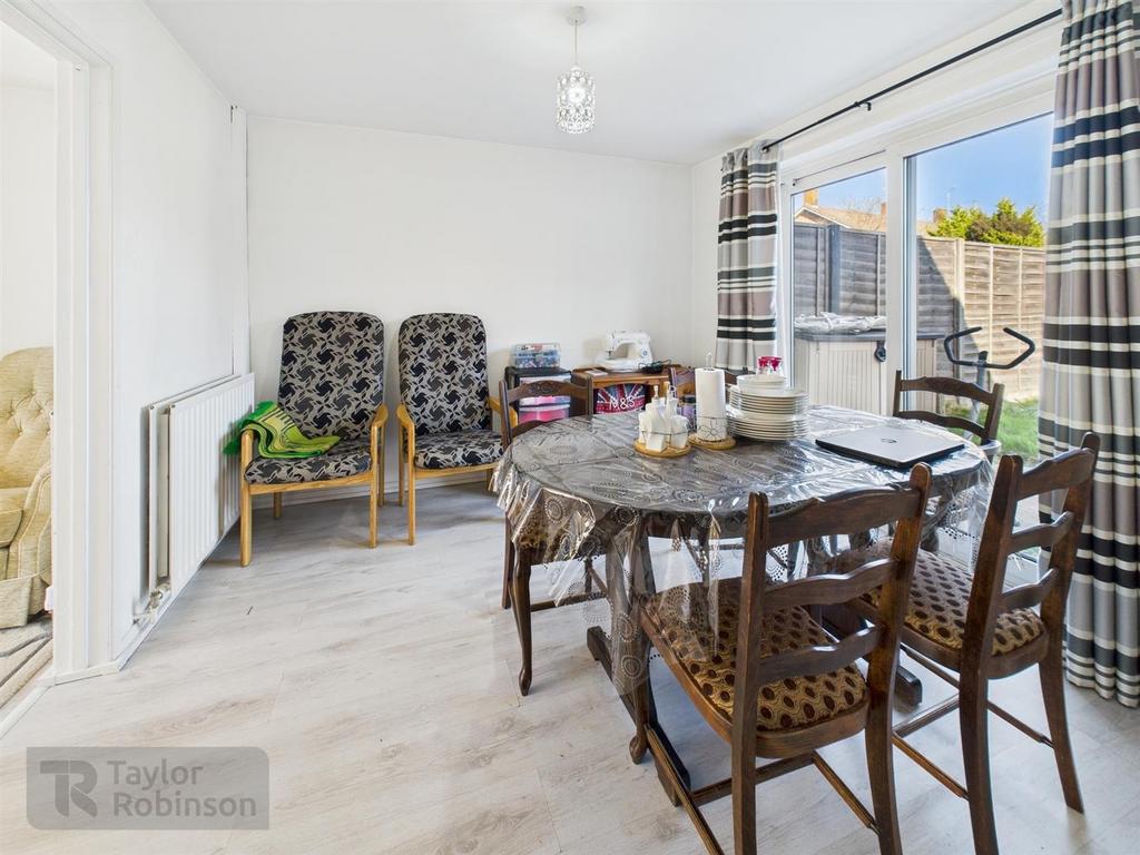 CAM02600 G0-PR0436-STILL011.jpg