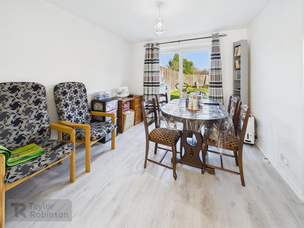 CAM02600 G0-PR0436-STILL012.jpg