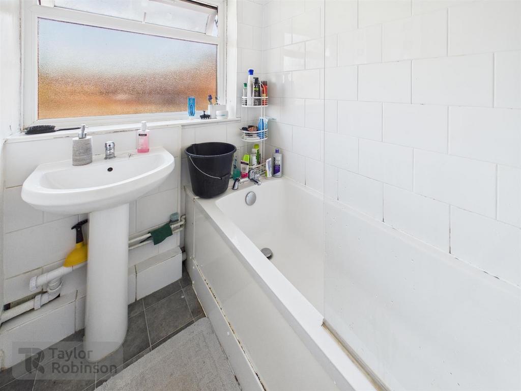 CAM02600 G0-PR0436-STILL004.jpg