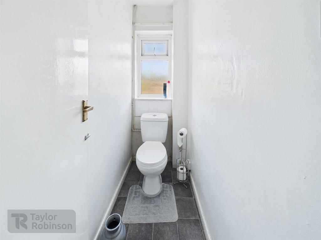 CAM02600 G0-PR0436-STILL003.jpg