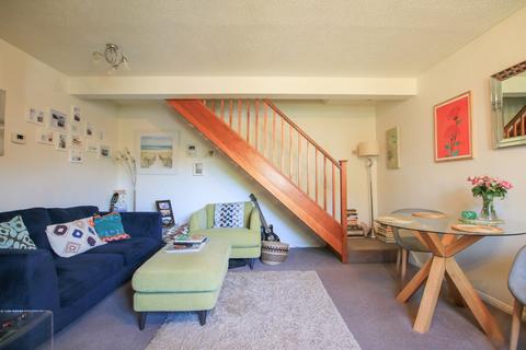 2 bedroom cluster house to rent, Suffolk Close, Wokingham, RG41