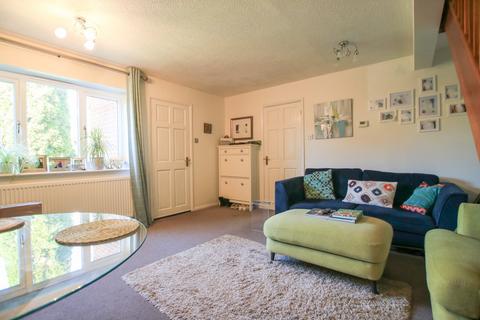 2 bedroom cluster house to rent, Suffolk Close, Wokingham, RG41
