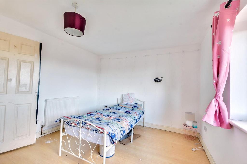 Bedroom 2 2.jpeg