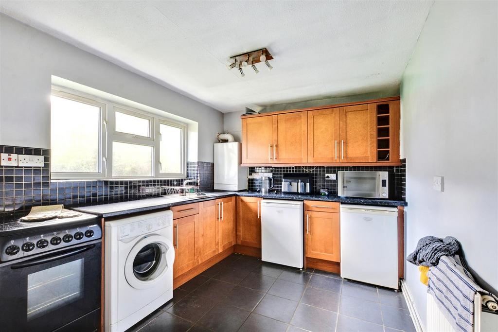 Kitchen 1.jpeg