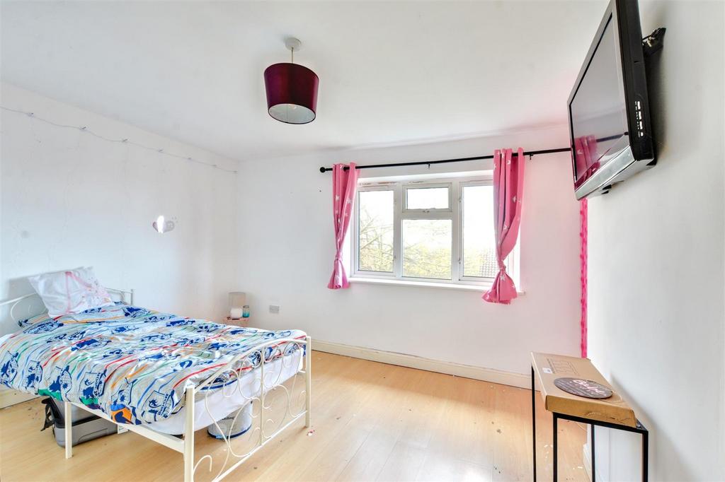Bedroom 2 1.jpeg