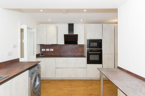5 Lewins Road, Epsom, KT18 7TL