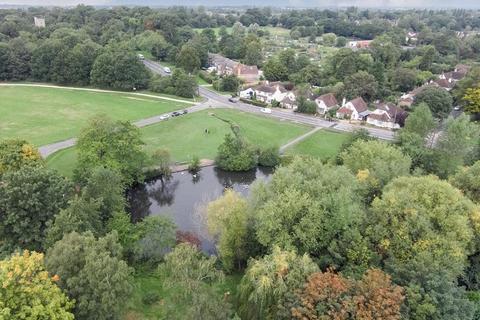 5 Lewins Road, Epsom, KT18 7TL