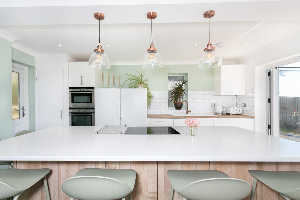 Kitchen/dining rm