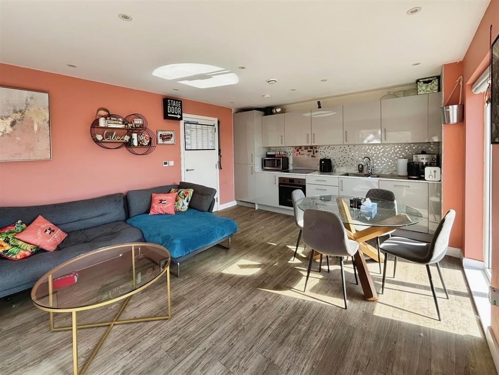 Open Plan Lounge/Kitchen