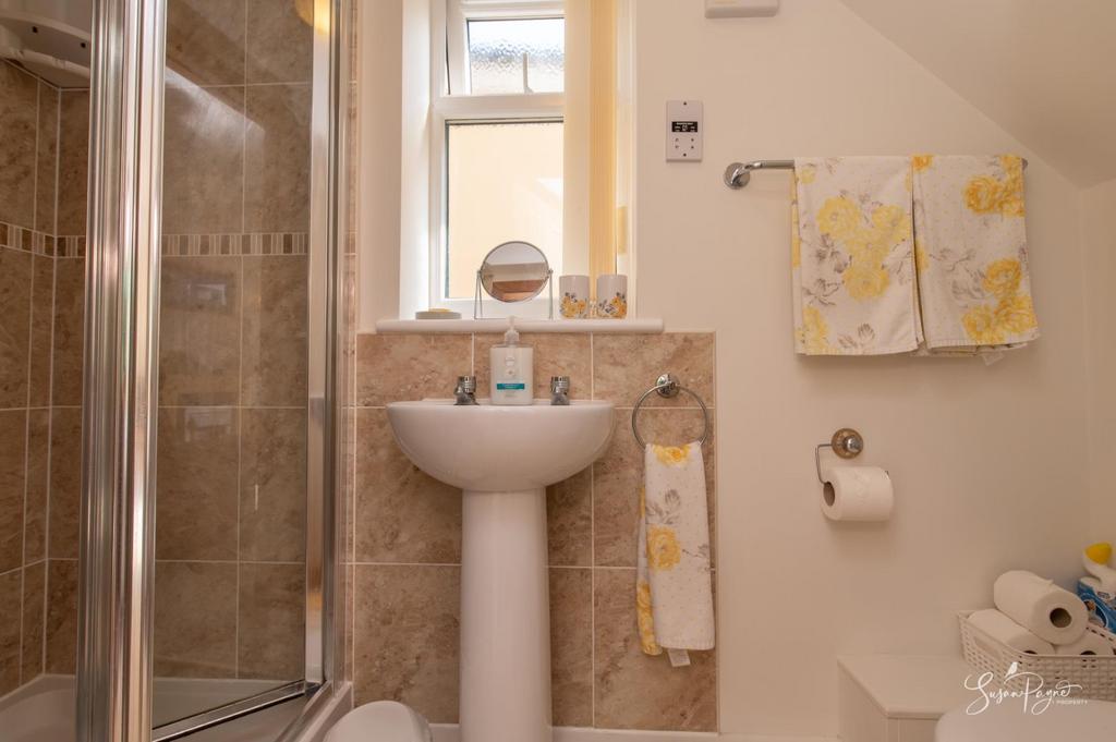 Annex Shower Room