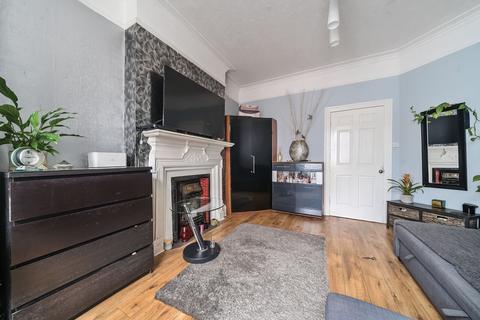 2 bedroom maisonette for sale, Lowlands Road, Harrow