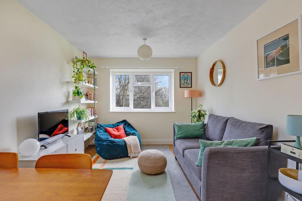 04-2702 JHProp World - 10 Wakefield Court - 10-mediu