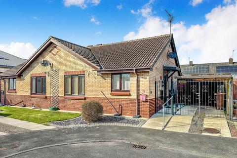 2 bedroom semi-detached bungalow for sale, Northorpe Close, Hull HU9