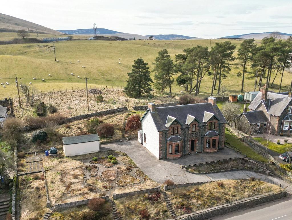 Douglas Lodge