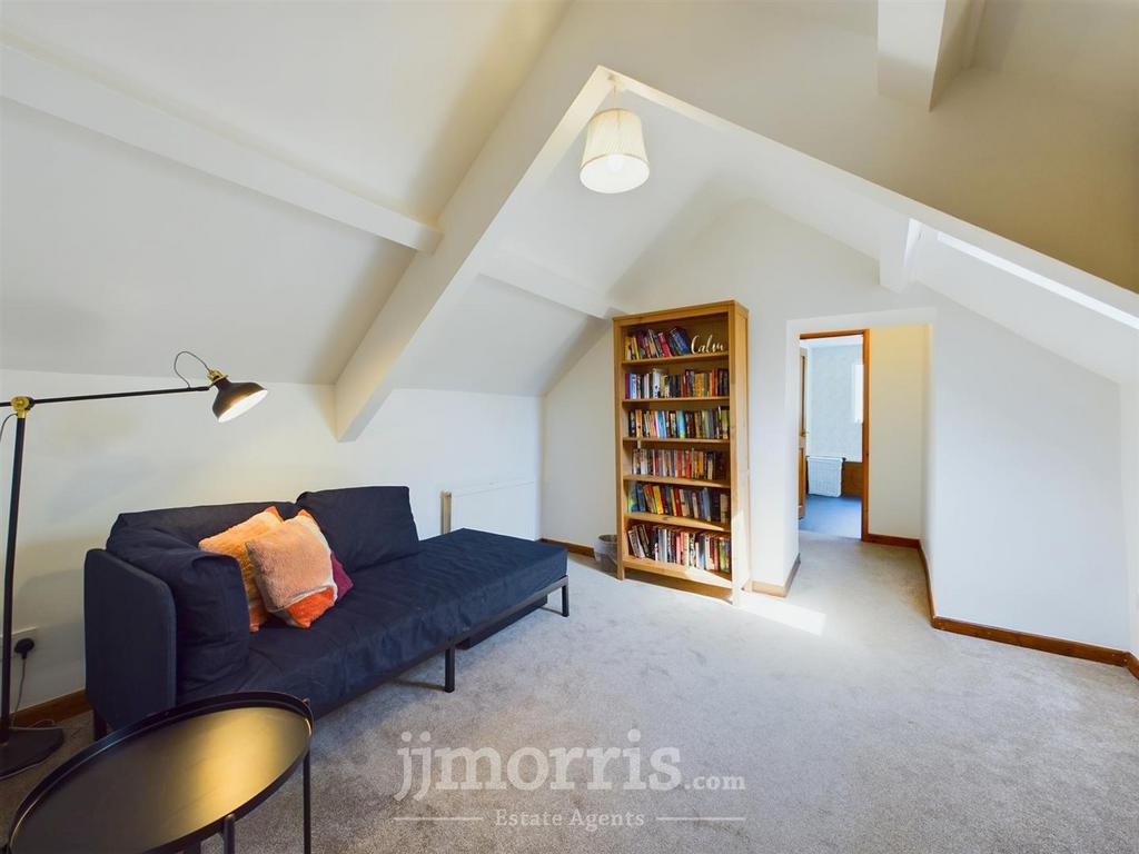 Walk-Through Study / Bedroom 4