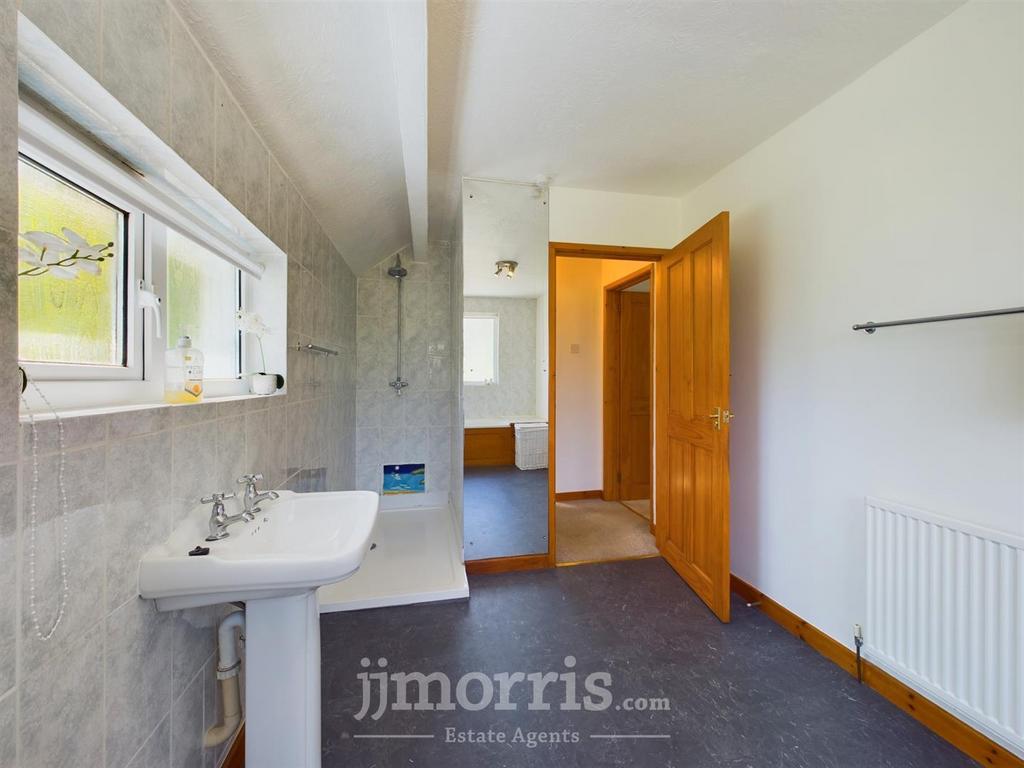 CAM01583 G0-PR0119-STILL004.jpg