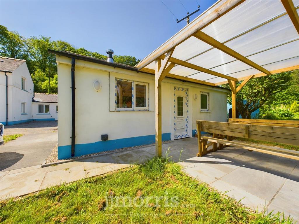 The Detached Annex
