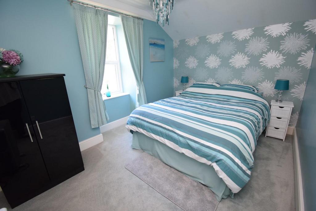 Bed 2.JPG