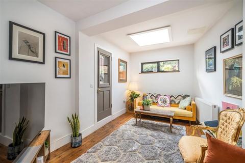 49a Aldebert Terrace, London, SW8 1BH