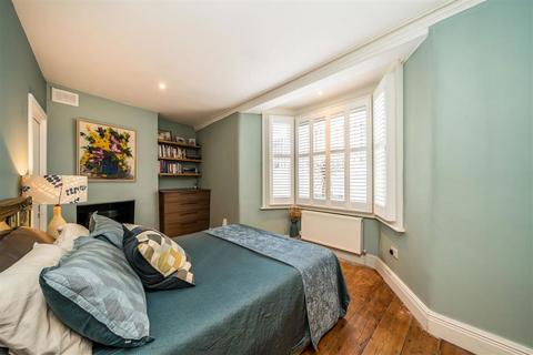 49a Aldebert Terrace, London, SW8 1BH