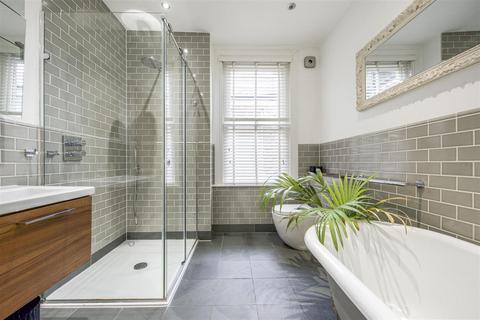 58a Sidney Road, Twickenham, TW1 1JR
