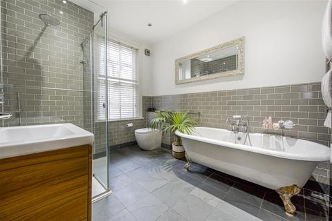 58a Sidney Road, Twickenham, TW1 1JR