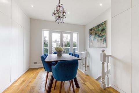 58a Sidney Road, Twickenham, TW1 1JR