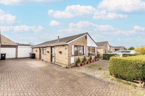 3 bedroom detached bungalow for sale, Shillbrook Avenue, Carterton, Oxfordshire, OX18