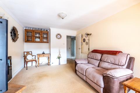 3 bedroom detached bungalow for sale, Shillbrook Avenue, Carterton, Oxfordshire, OX18